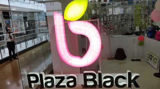 plaza-black