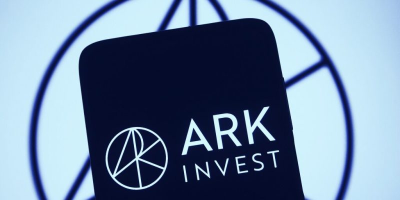 ark invest coinbase robinhood