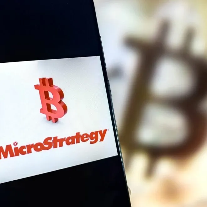 ¡MicroStrategy podría Colapsar si Bitcoin Desciende!